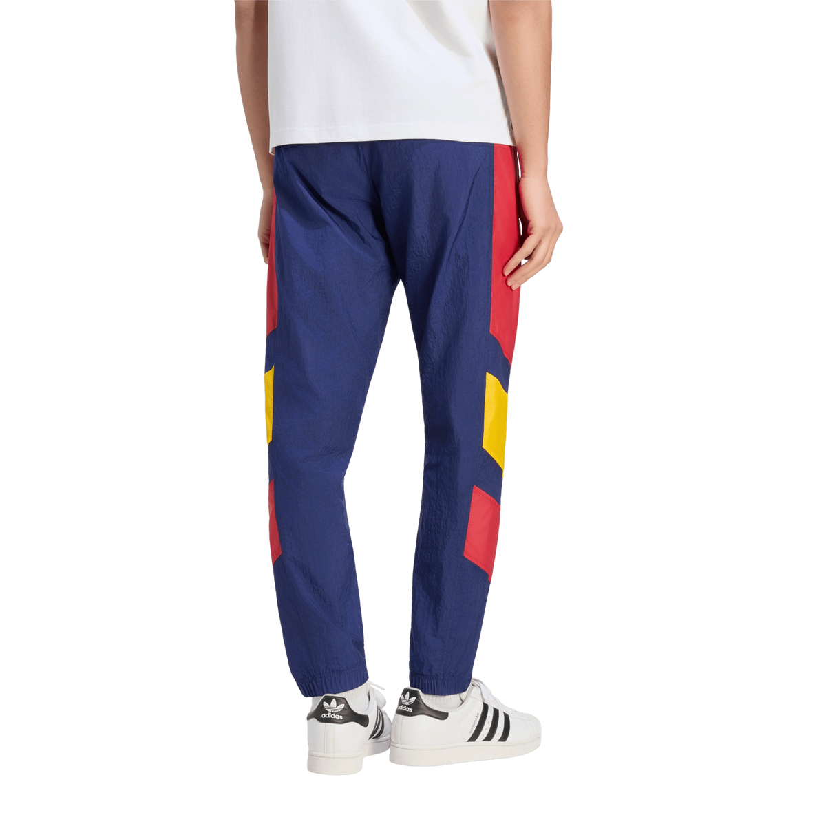 Pantaloni EQT Adidas Originals AS Roma 2026/27 indossato back